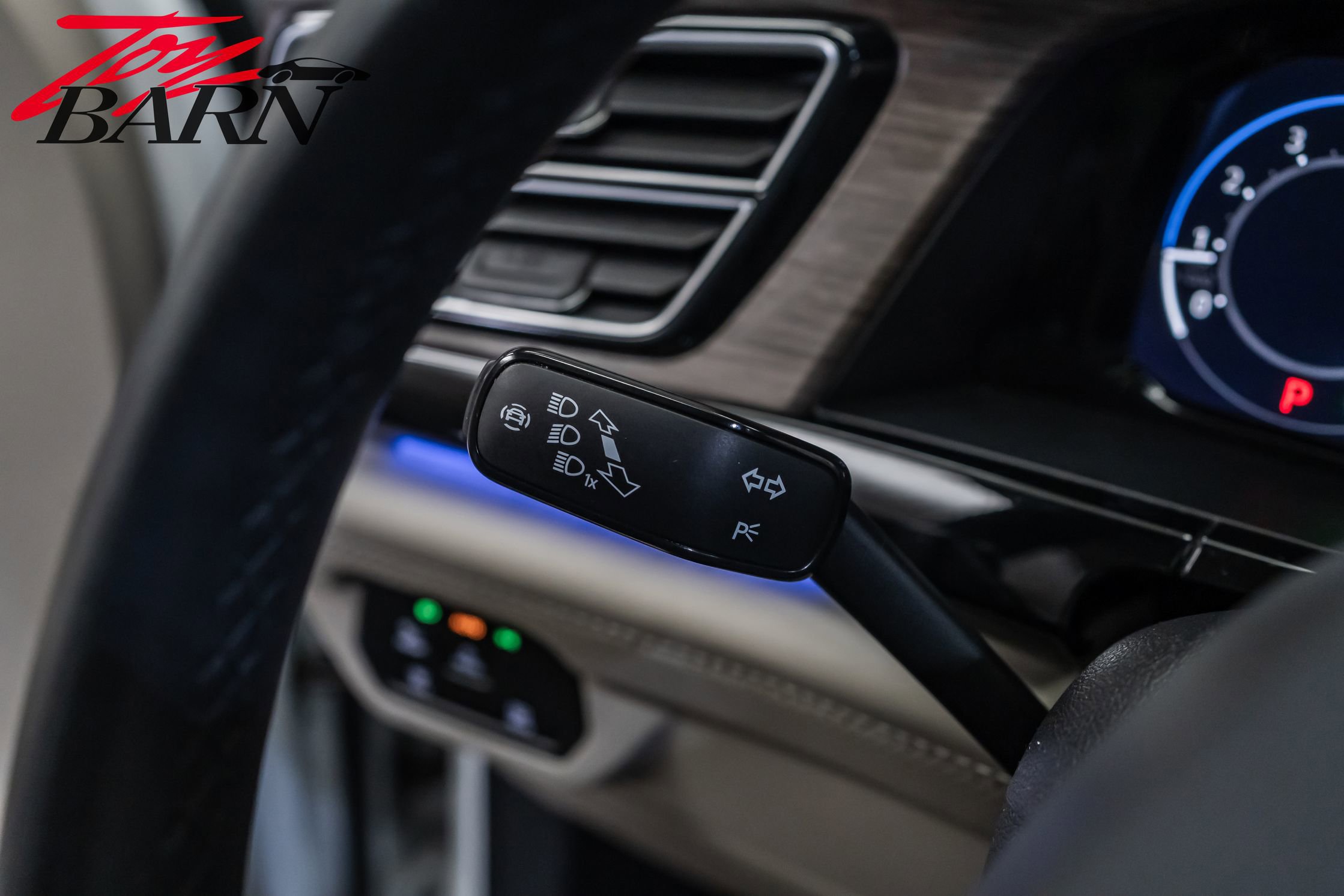 Used 2024 Volkswagen Atlas SEL Premium R-Line image 34