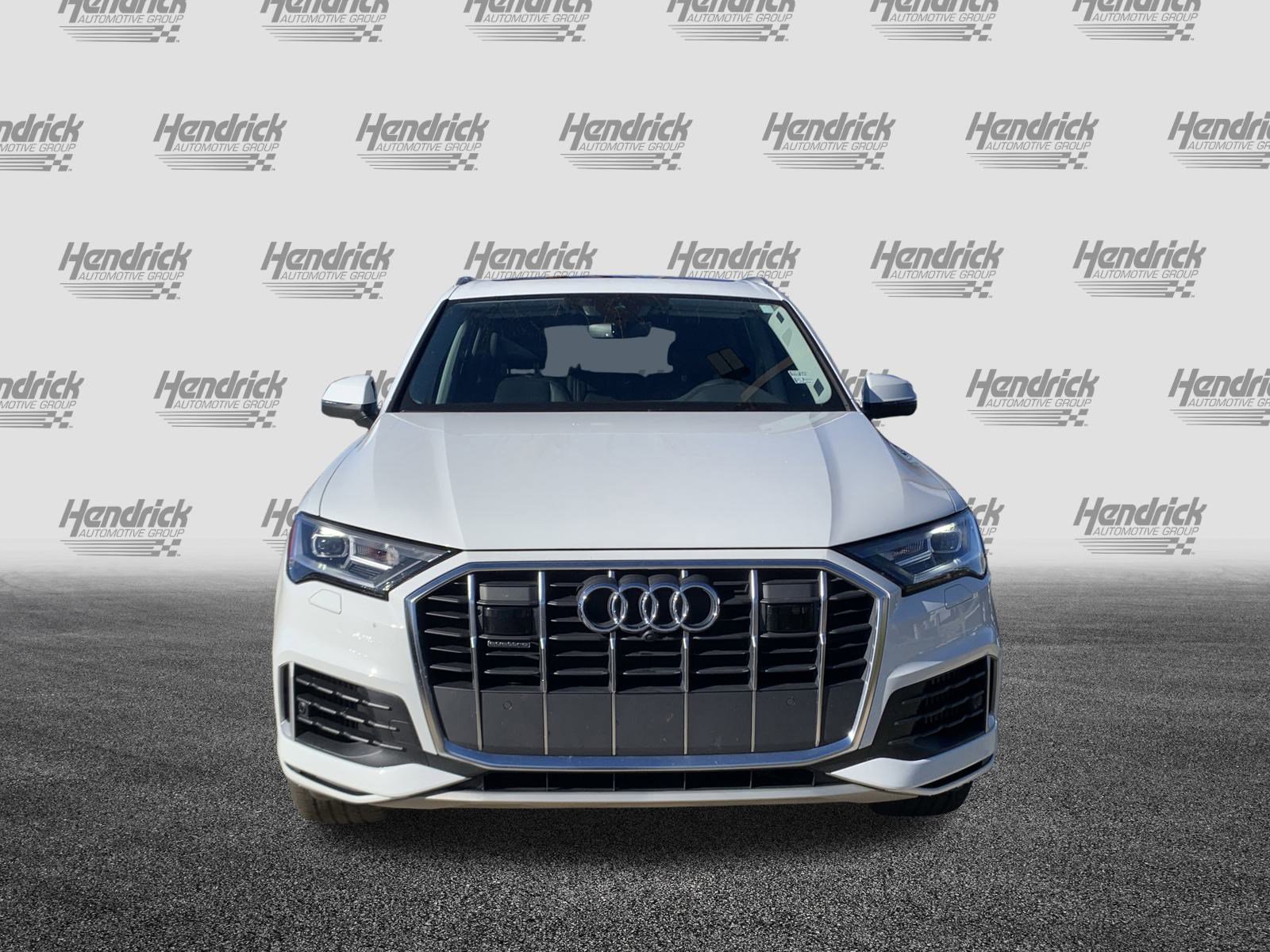 Used 2022 Audi Q7 Premium Plus image 3