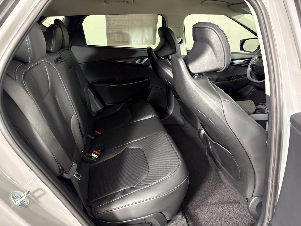 New 2026 Kia EV6 Wind RWD image 19