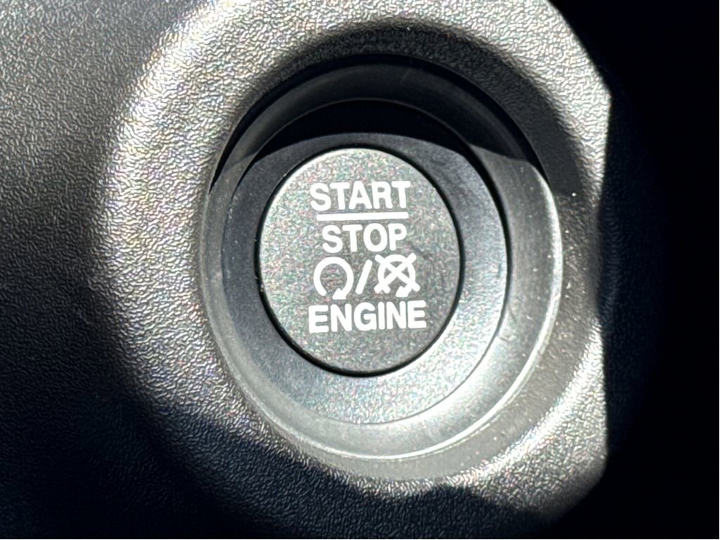 Used 2025 RAM ProMaster 2500 w/ Convenience Group image 19