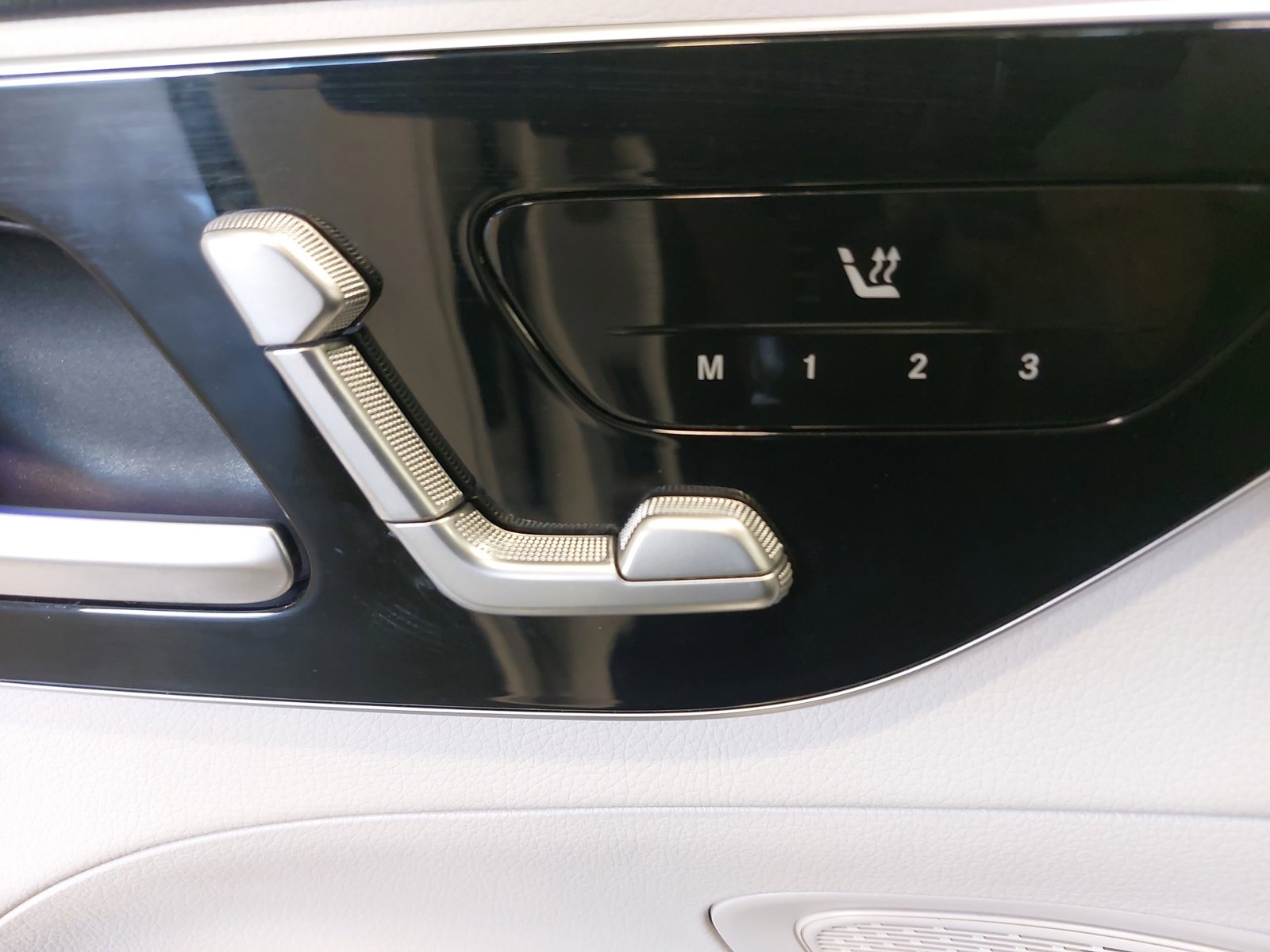Used 2024 Mercedes-Benz C 300 4MATIC Sedan image 29