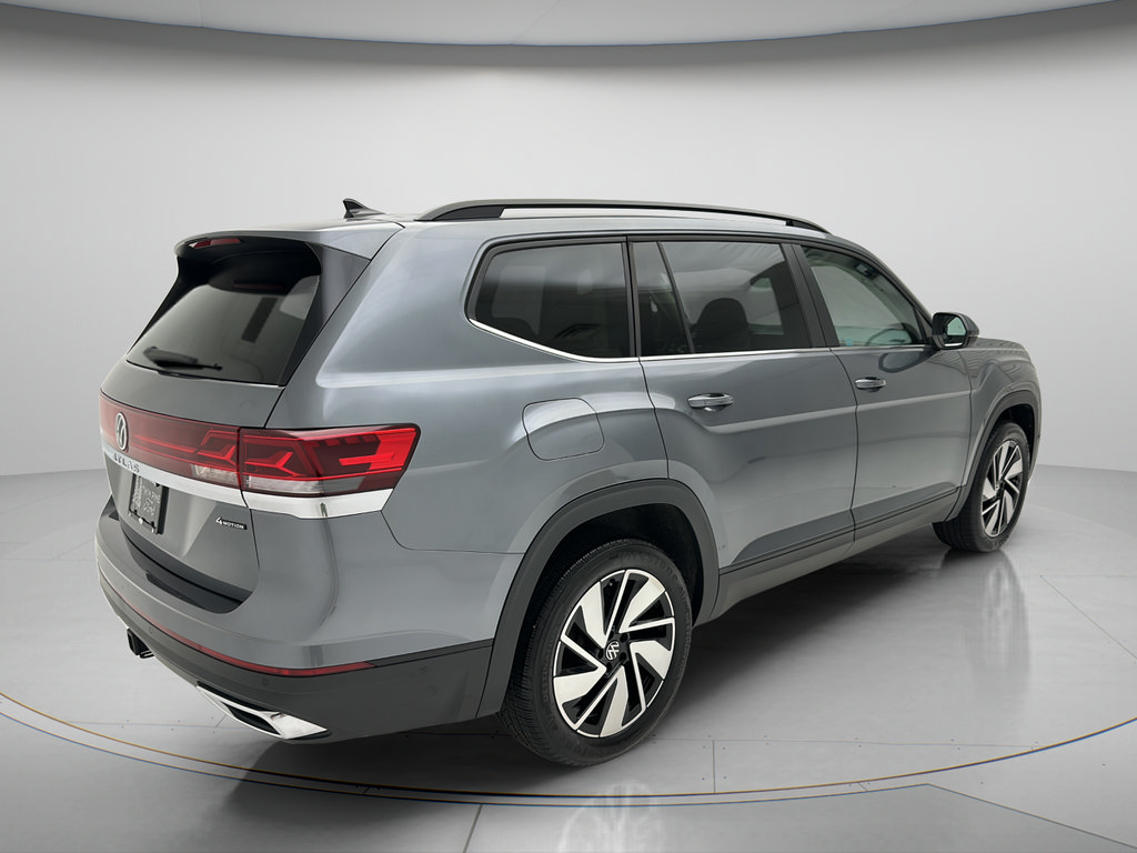 Used 2025 Volkswagen Atlas SE AWD/4WD image 5