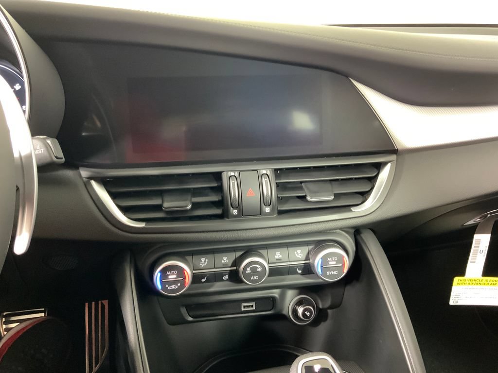 New 2026 Alfa Romeo Giulia AWD image 28