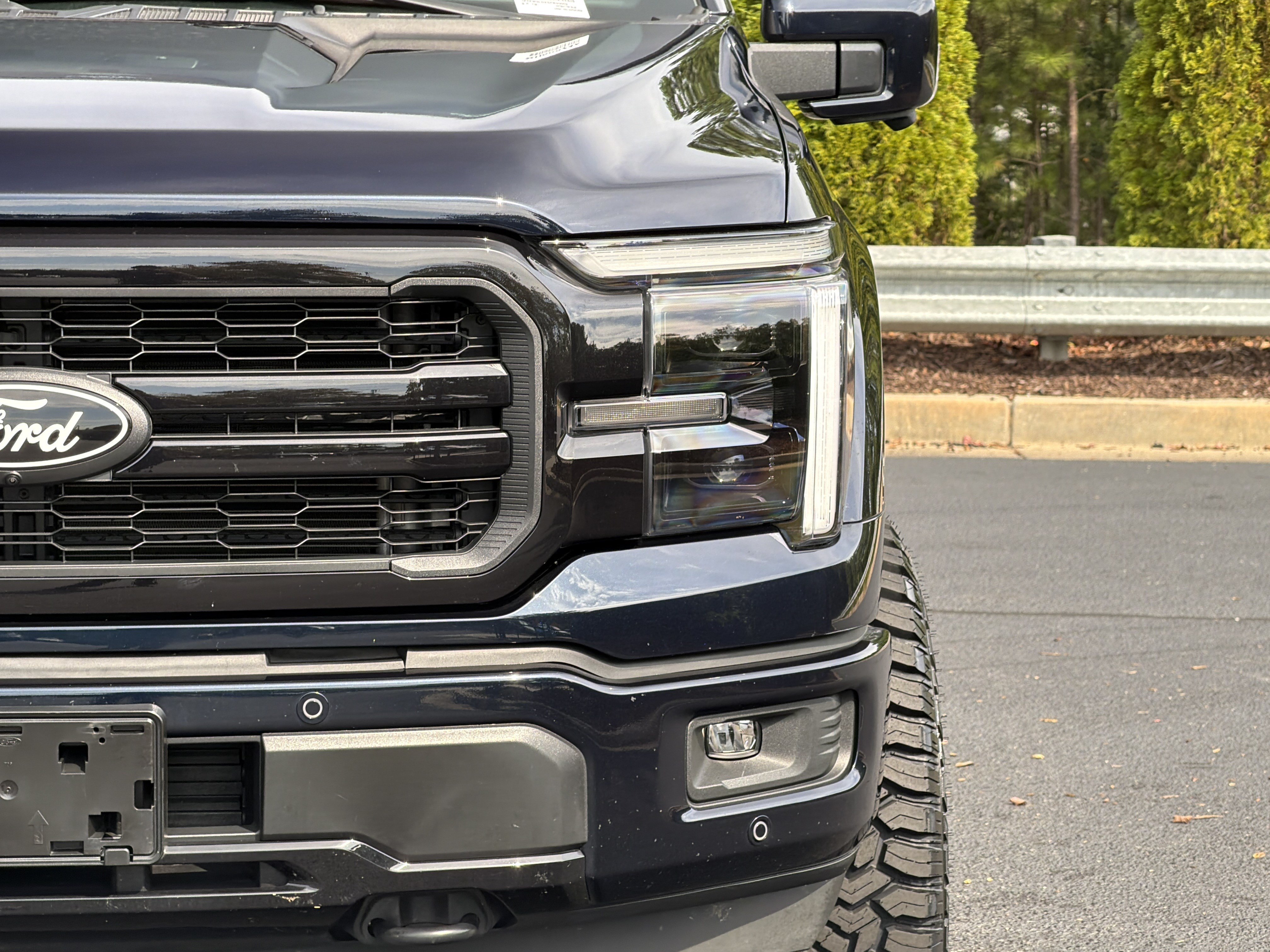 Used 2025 Ford F150 Lariat w/ Equipment Group 501A Mid AWD/4WD image 21