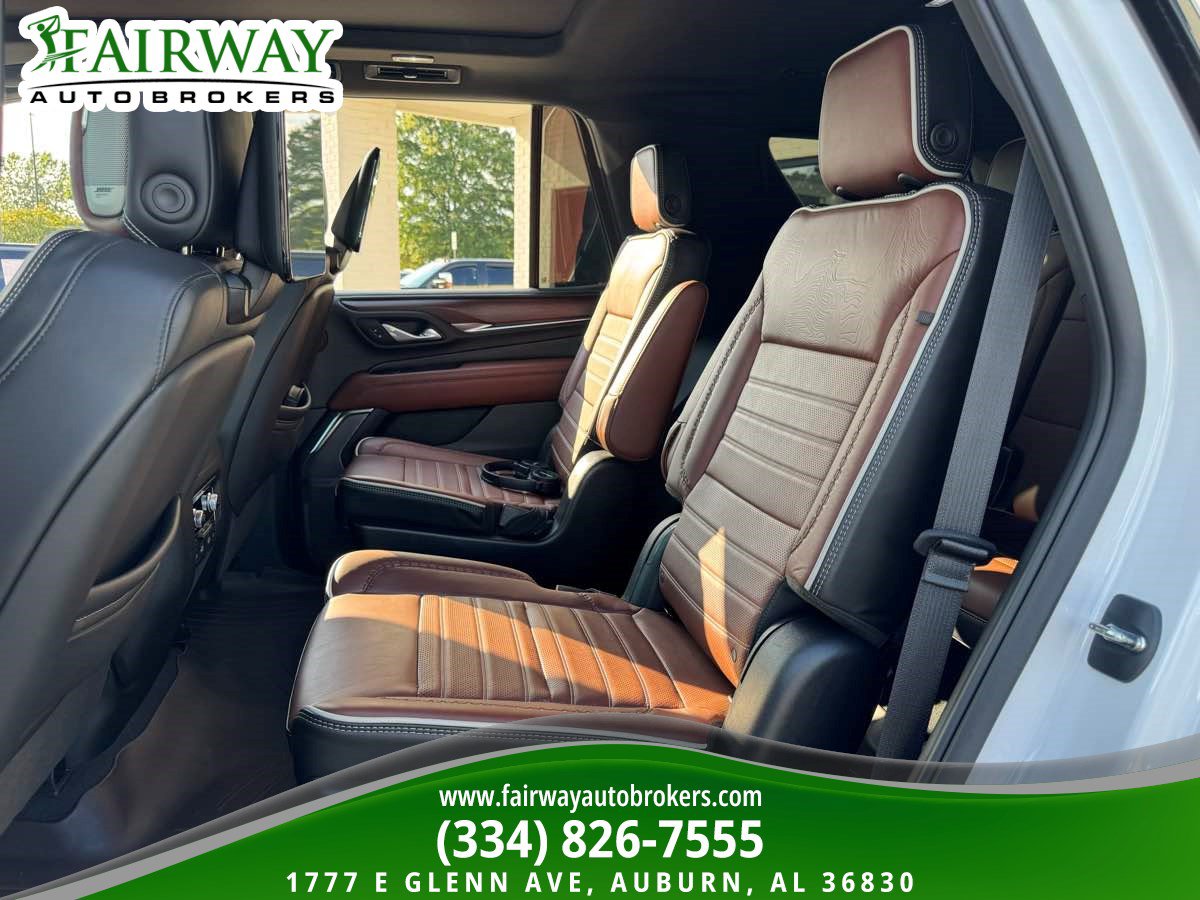 Used 2023 GMC Yukon Denali Ultimate AWD/4WD image 11