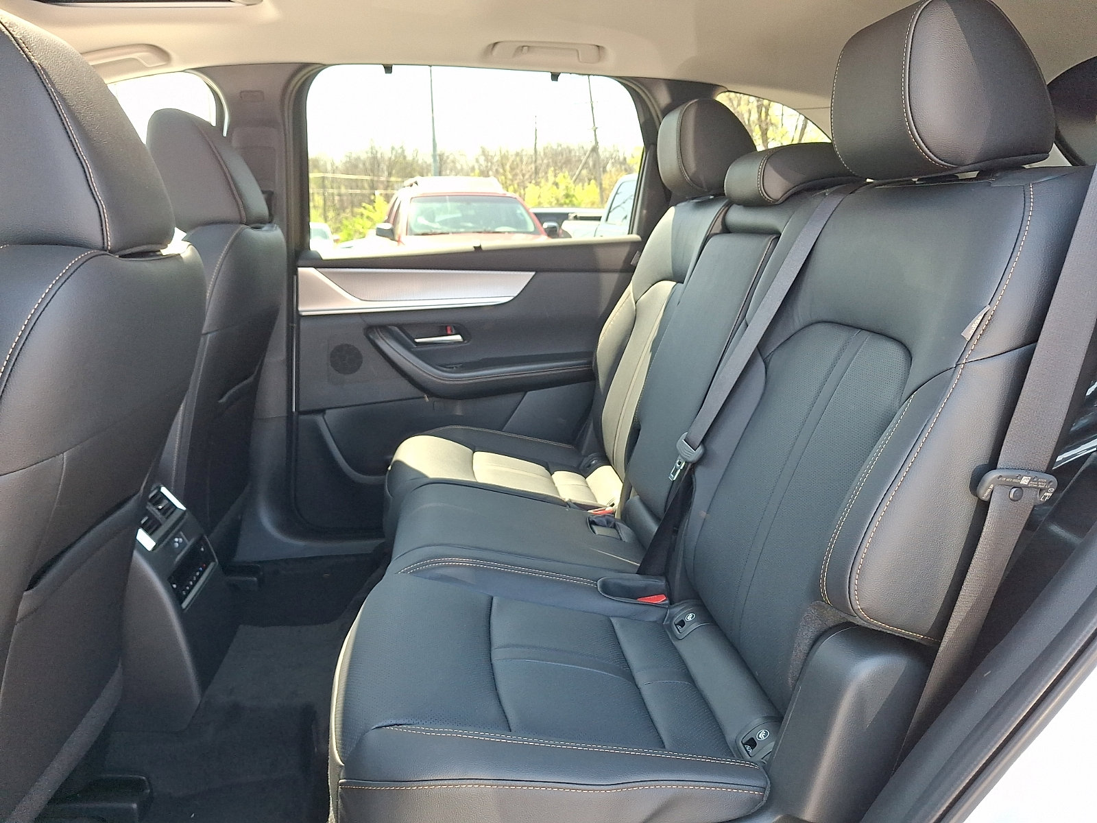 New 2026 MAZDA CX-90 Plug-In Hybrid w/ Preferred image 7