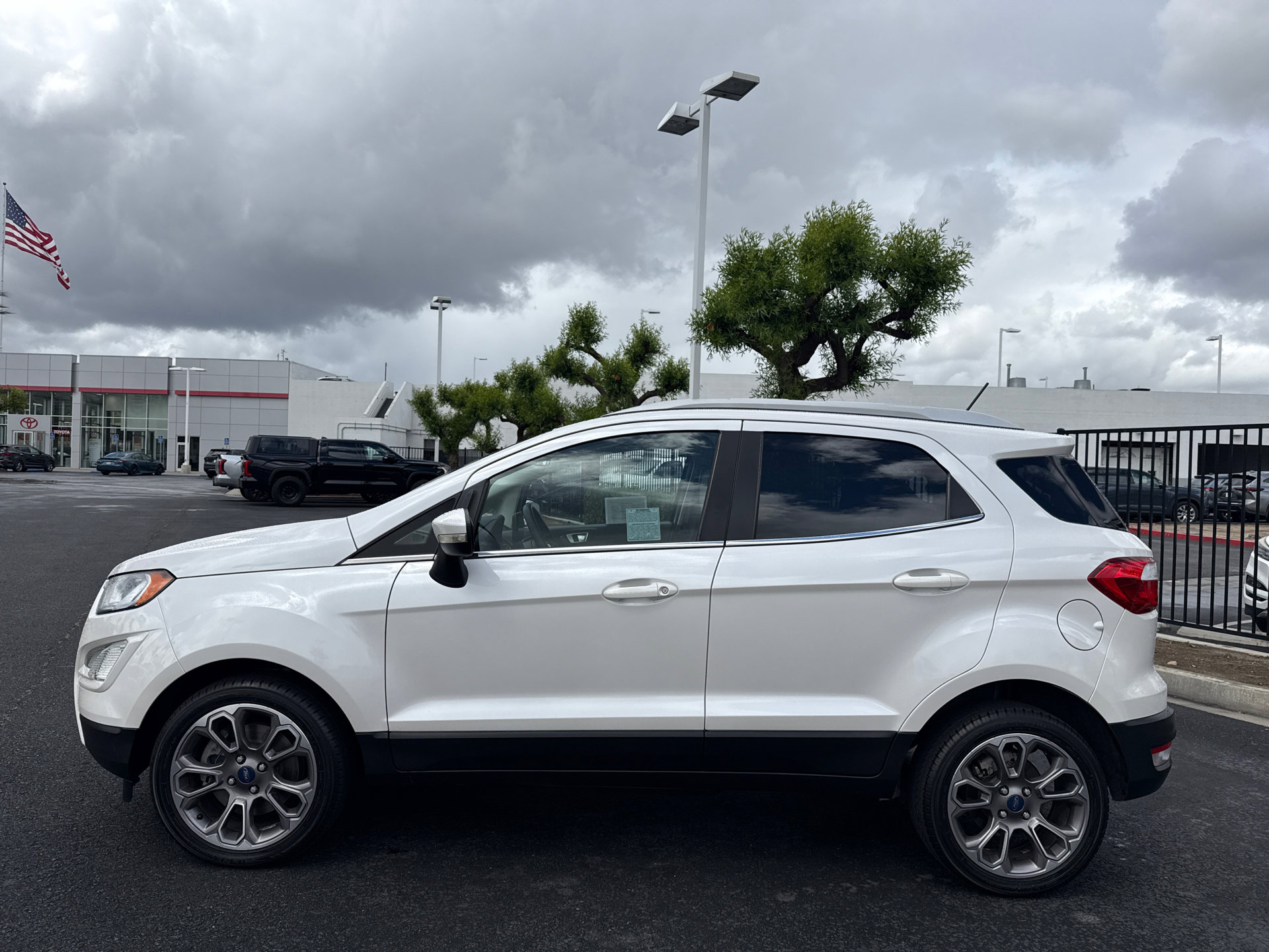 Used 2020 Ford EcoSport Titanium w/ Interior Protection Package image 4