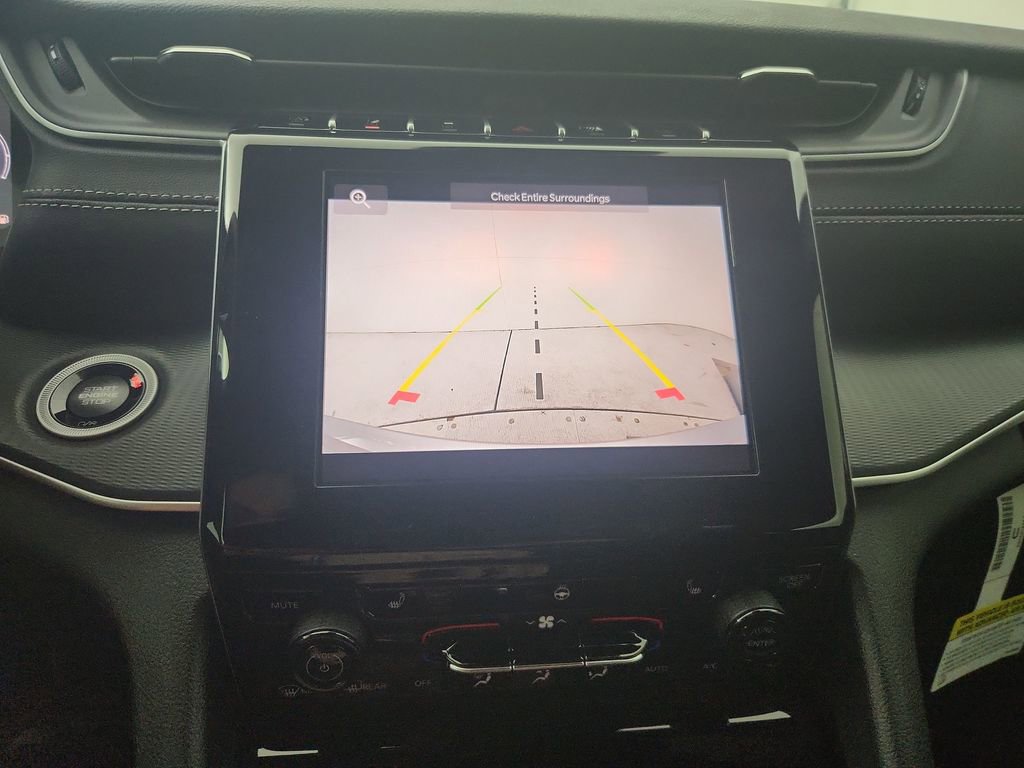 New 2025 Jeep Grand Cherokee Laredo X w/ Luxury Tech Group I image 25