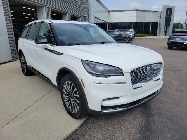 Certified 2024 Lincoln Aviator Reserve w/ Elements Package Plus AWD/4WD image 12