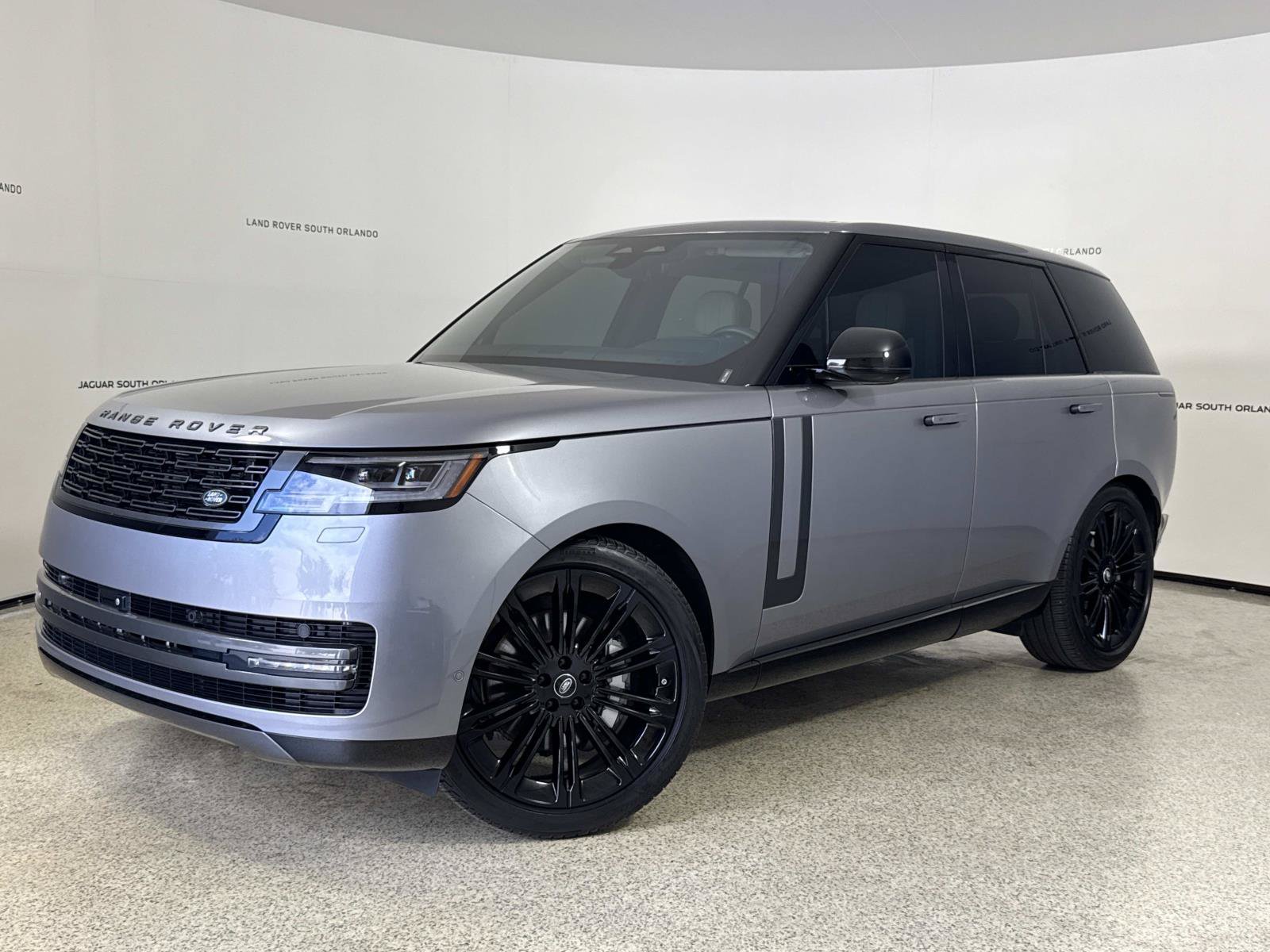 Used 2024 Land Rover Range Rover SE AWD/4WD video 1