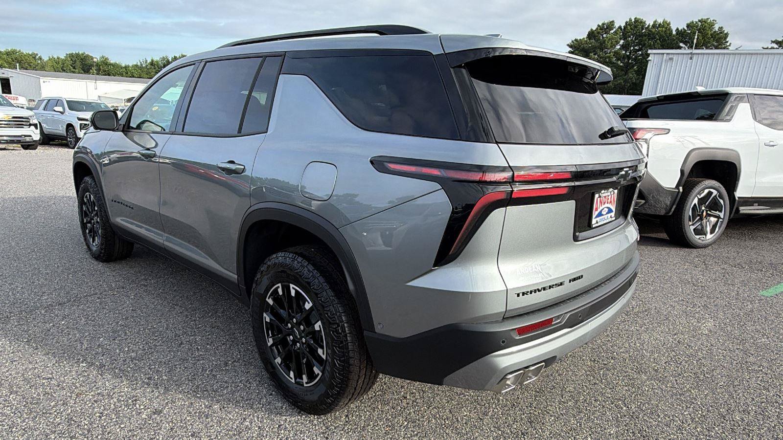 New 2026 Chevrolet Traverse Z71 w/ Enhanced Driving Package AWD/4WD image 10