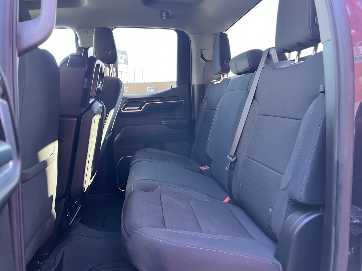 Used 2023 GMC Sierra 1500 SLE w/ Enhanced Capability Package AWD/4WD image 11