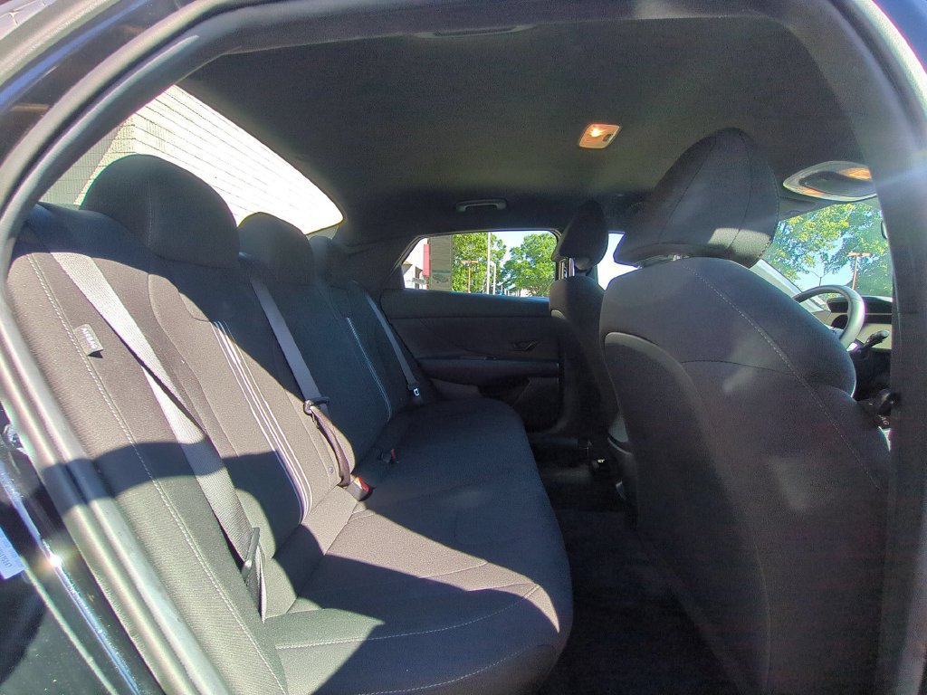 Used 2026 Hyundai Elantra Sport FWD image 29