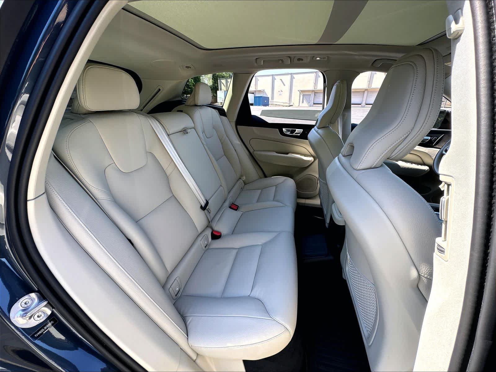 Used 2024 Volvo XC60 T8 Plus AWD/4WD image 30