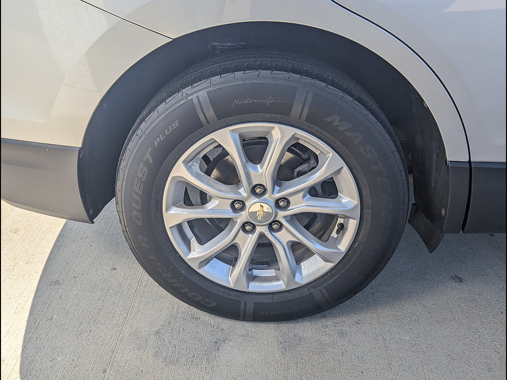 Used 2020 Chevrolet Equinox LS w/ LS Convenience Package AWD/4WD image 16