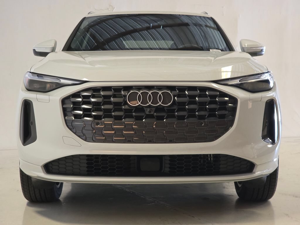 Certified 2025 Audi Q5 Premium w/ Convenience Package AWD/4WD image 2