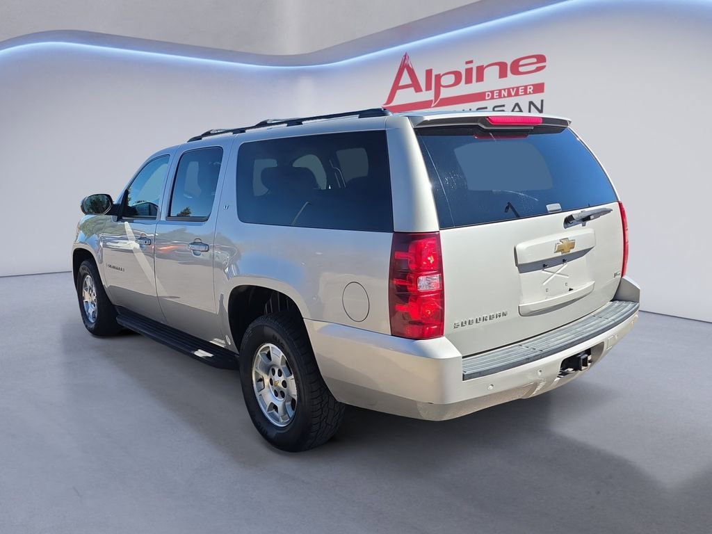 Used 2009 Chevrolet Suburban LT image 3