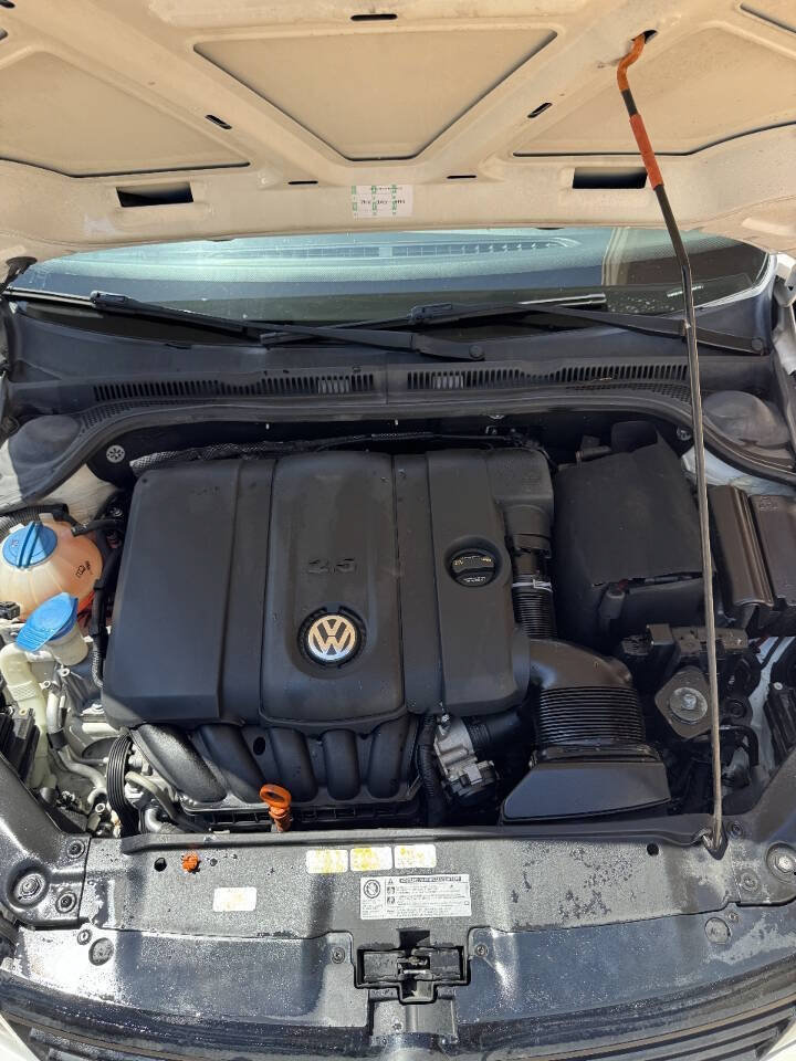 Used 2011 Volkswagen Jetta SE FWD image 33