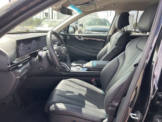 Used 2025 Genesis GV80 2.5T Standard AWD/4WD image 15