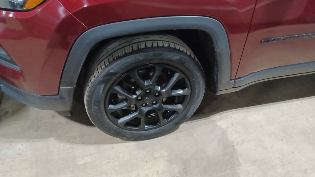 Used 2022 Jeep Compass Altitude w/ Convenience Group image 3