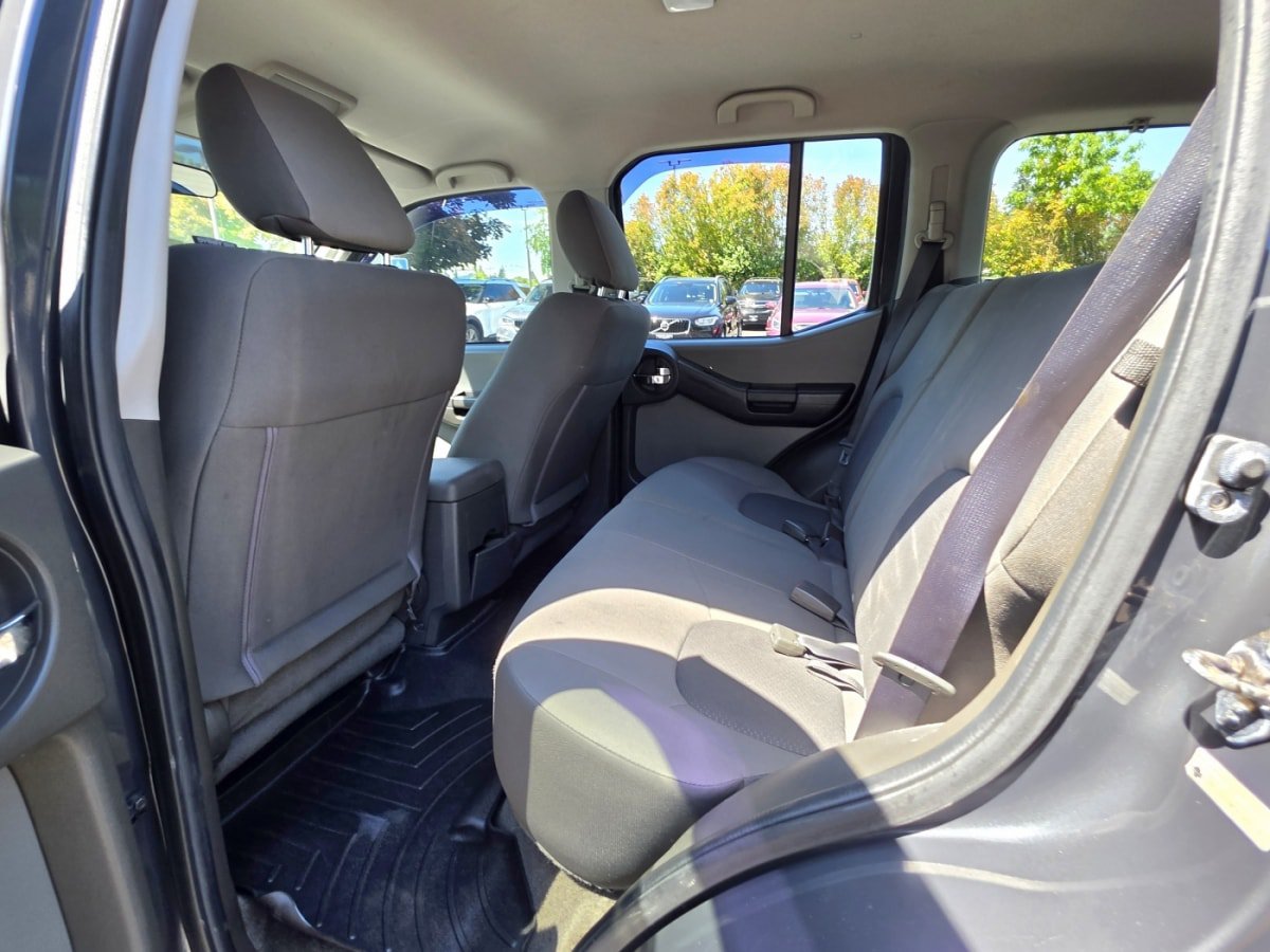 Used 2014 Nissan Xterra S AWD/4WD image 13