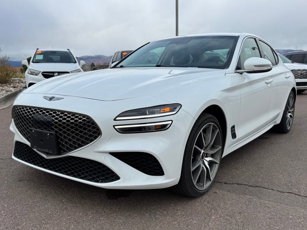 Used 2025 Genesis G70 2.5T image 3