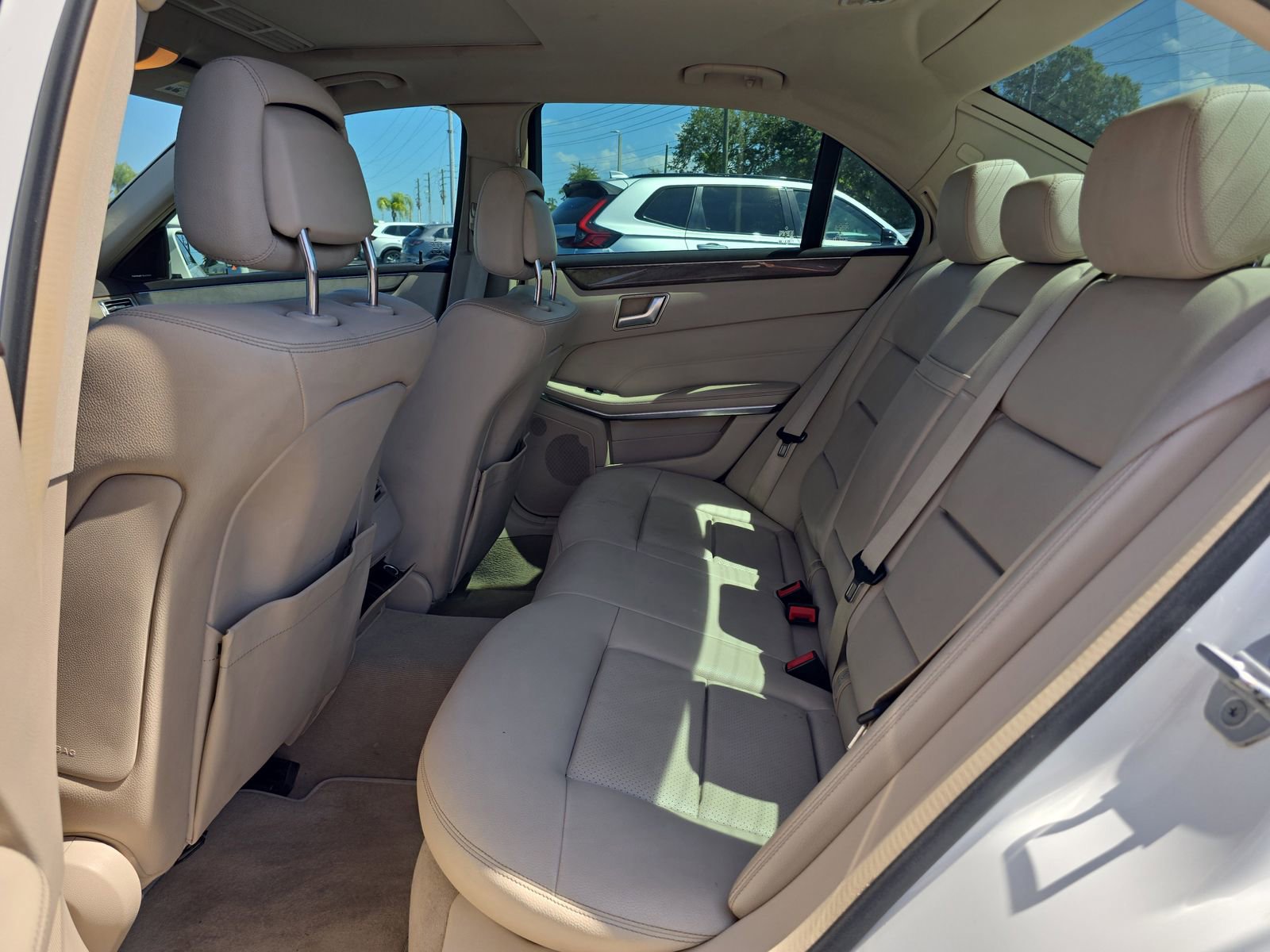 Used 2014 Mercedes-Benz E 350 4MATIC Sedan image 13