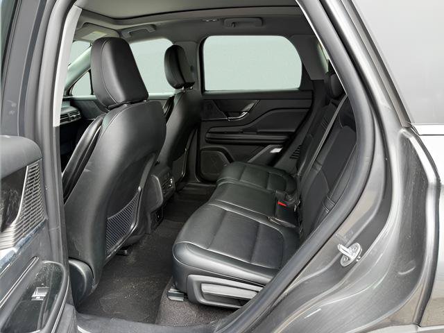 Used 2021 Lincoln Corsair AWD w/ Premium Package image 4