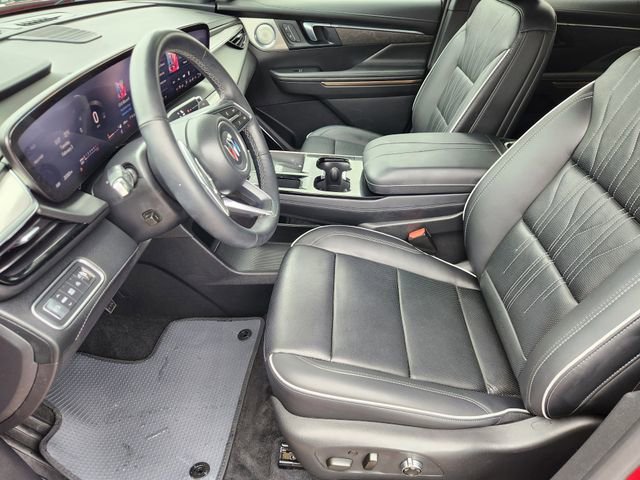 Used 2025 Buick Enclave Avenir image 13