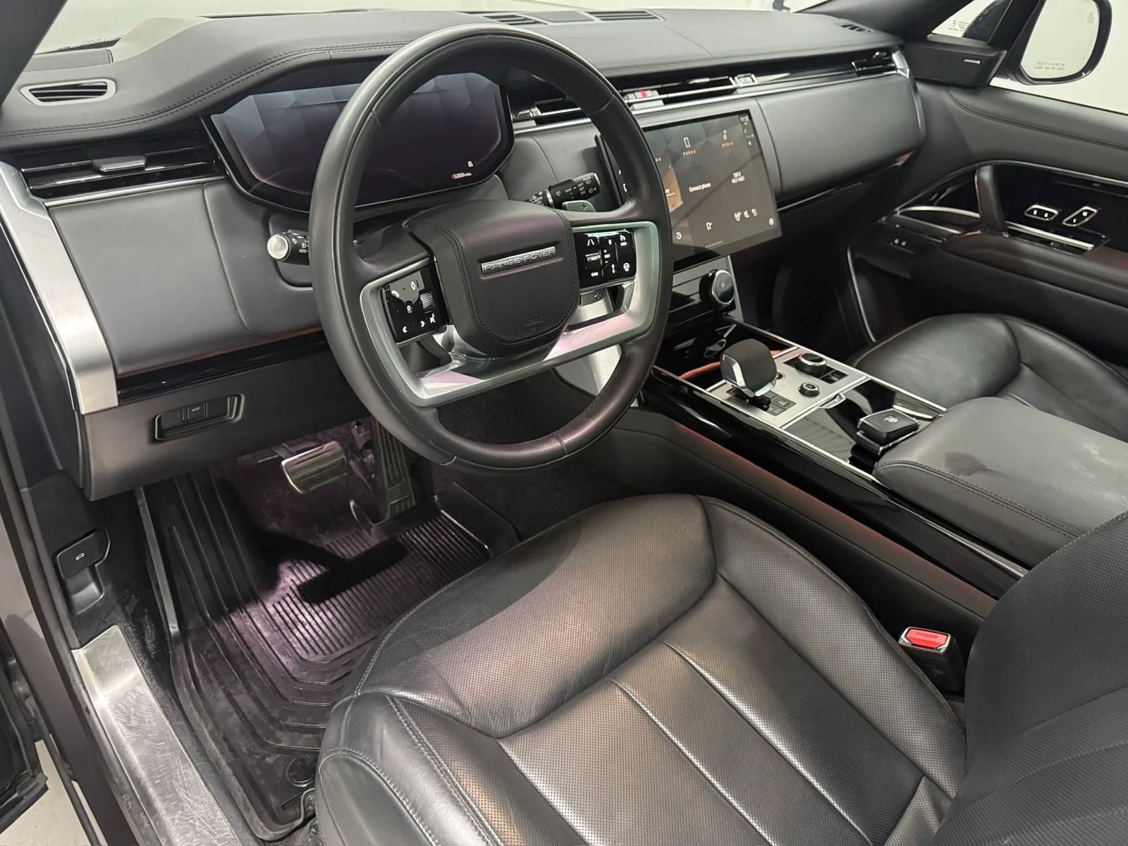 Used 2023 Land Rover Range Rover Long Wheelbase SE AWD/4WD image 12