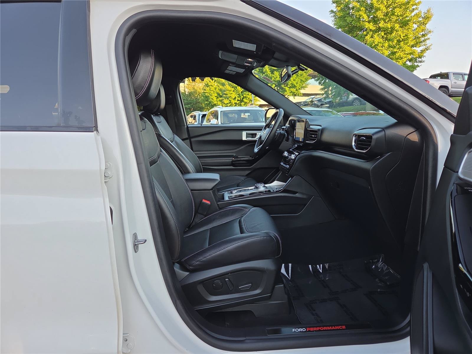 Used 2022 Ford Explorer ST w/ Equipment Group 401A AWD/4WD image 26