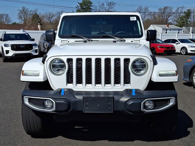 Used 2022 Jeep Wrangler Unlimited Sahara w/ Cold Weather Group AWD/4WD image 2