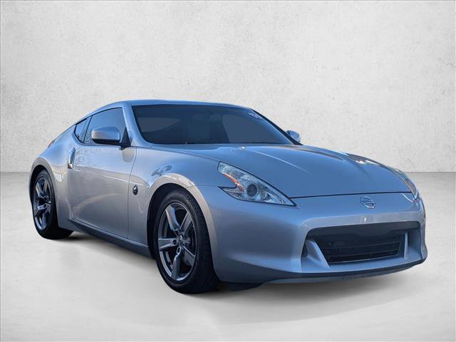 Used 2009 Nissan 370Z Touring image 3