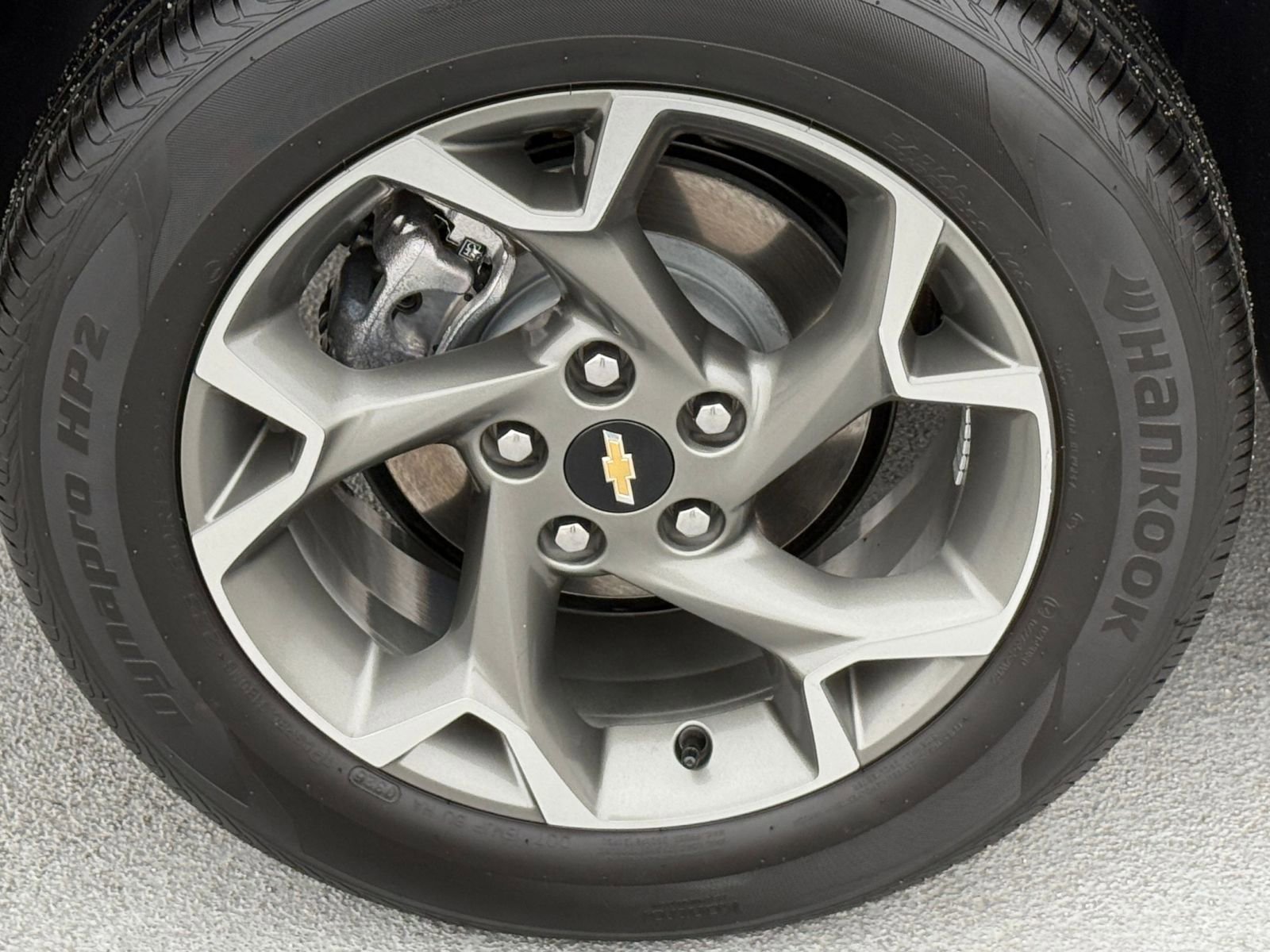 Used 2025 Chevrolet Trax LT image 28