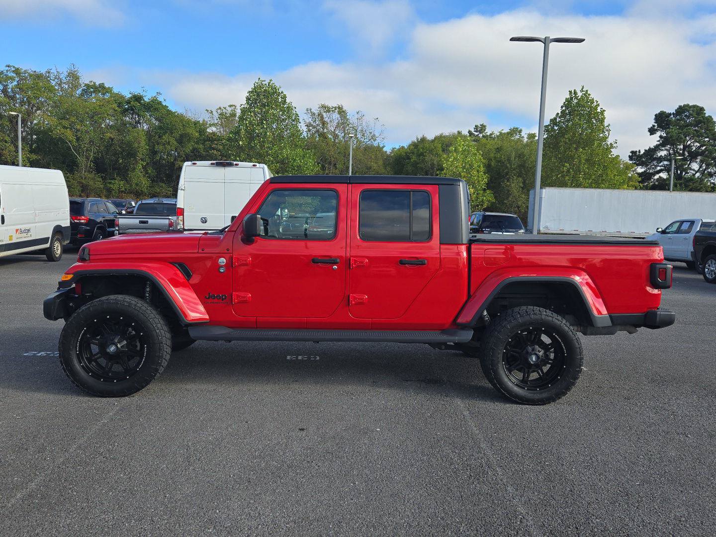 Used 2021 Jeep Gladiator Sport AWD/4WD image 4
