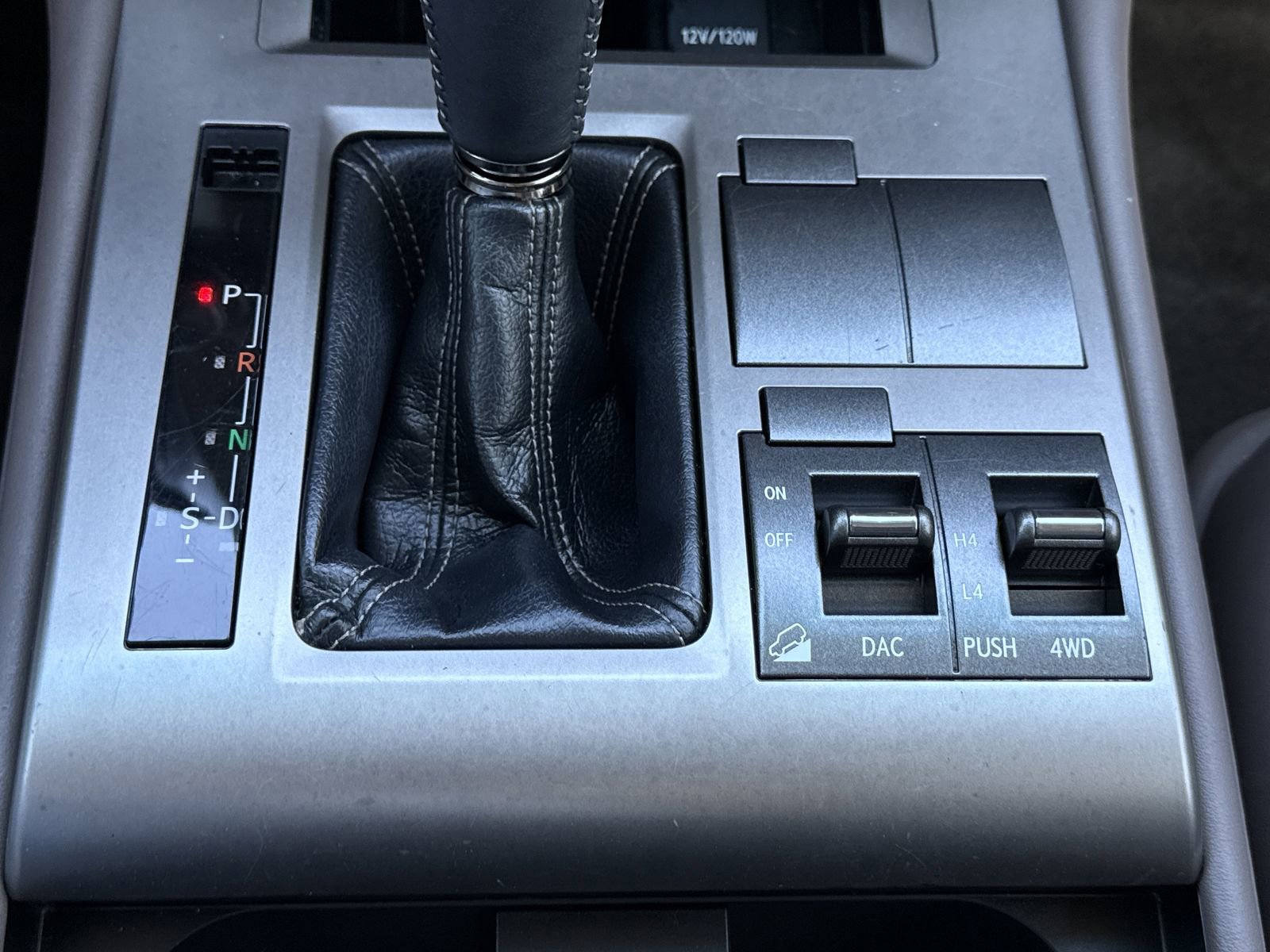 Used 2010 Lexus GX 460 image 30