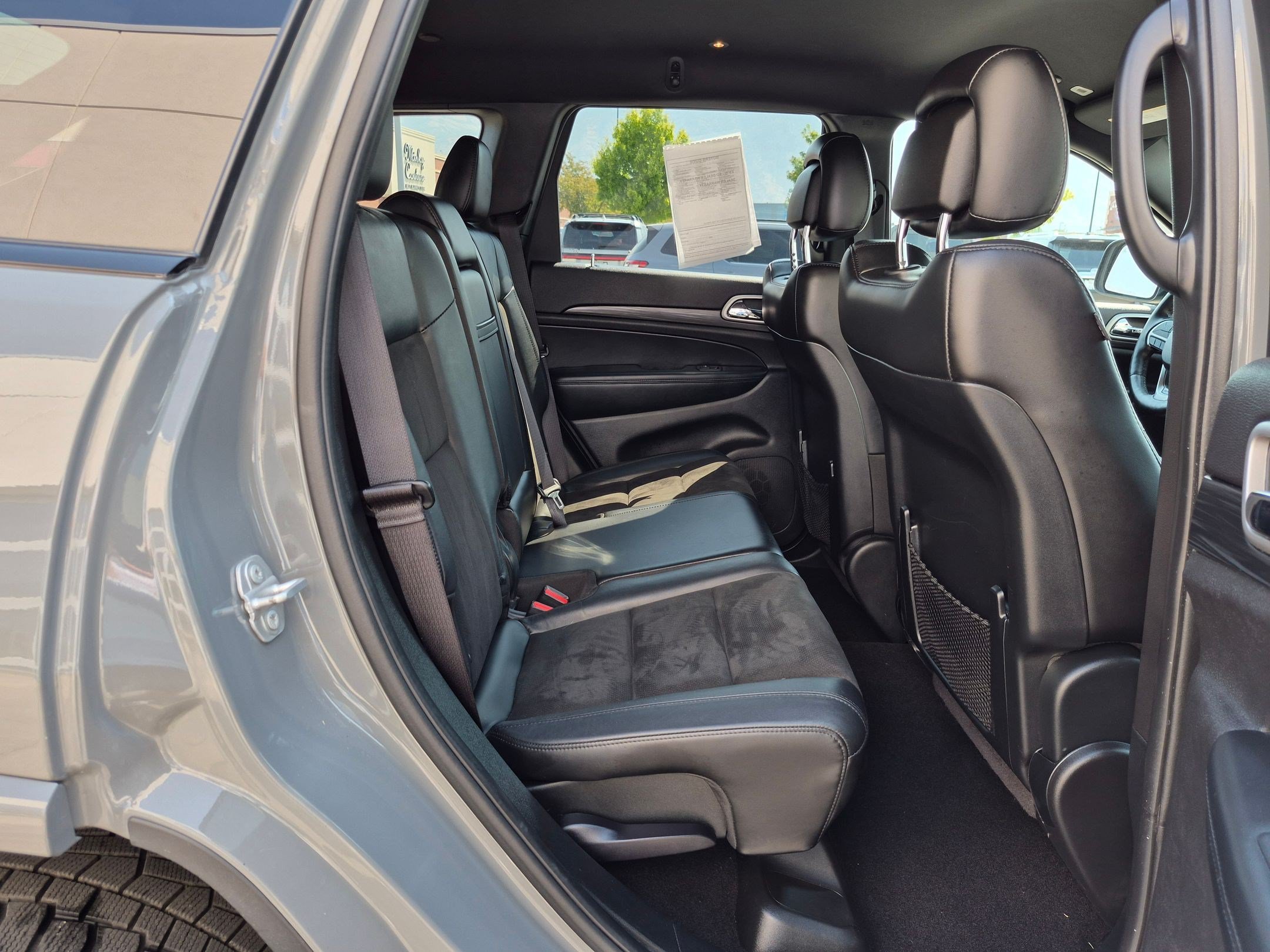 Used 2020 Jeep Grand Cherokee Altitude AWD/4WD image 33