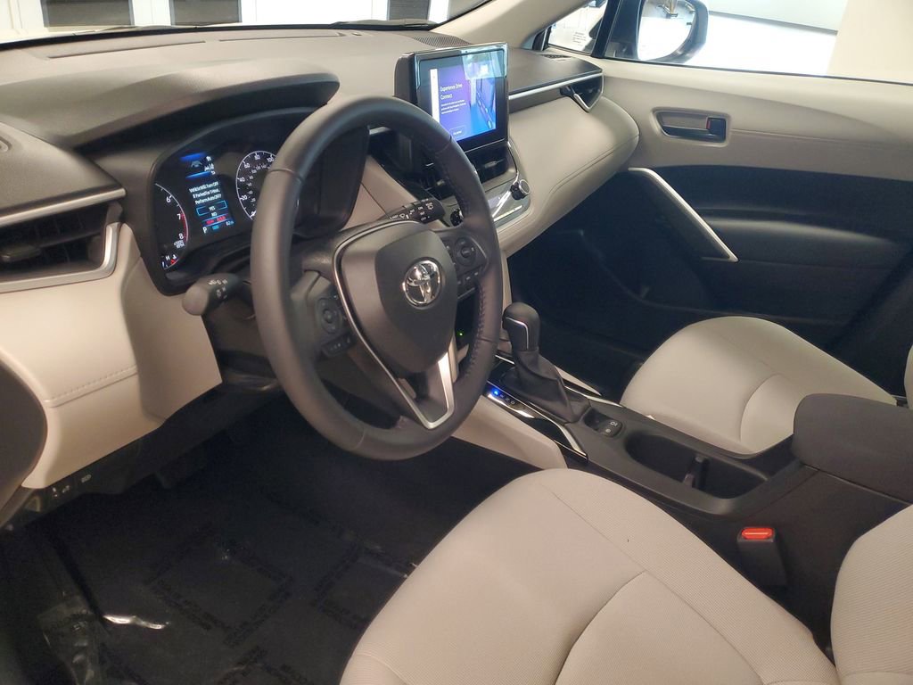 Certified 2024 Toyota Corolla Cross LE image 15