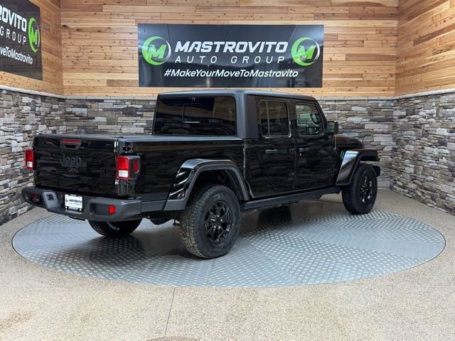 Used 2022 Jeep Gladiator Willys image 9