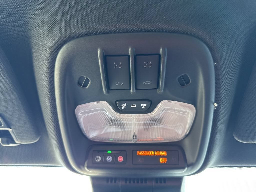 New 2026 Chevrolet Colorado ZR2 w/ Technology Package AWD/4WD image 39