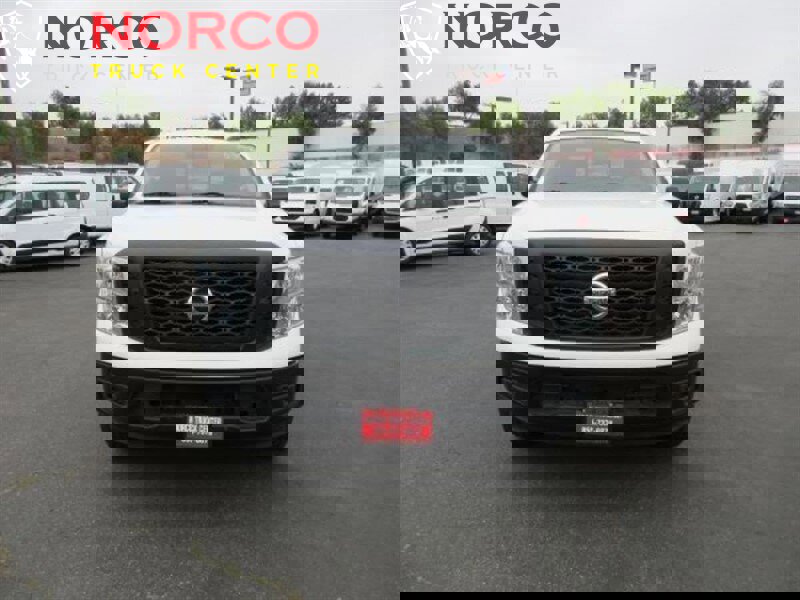 Used 2017 Nissan Titan S image 4