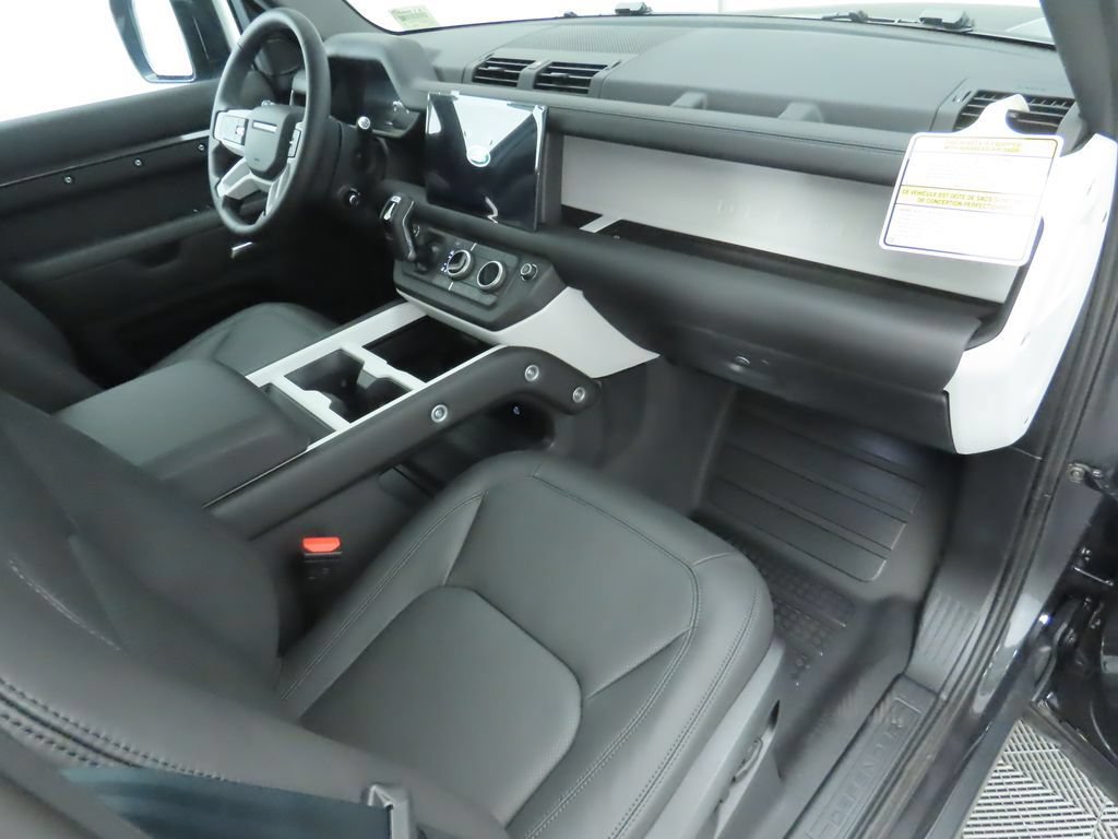 Used 2025 Land Rover Defender 110 S AWD/4WD image 19