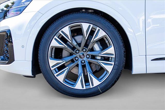 New 2026 Audi Q8 Prestige AWD/4WD image 9