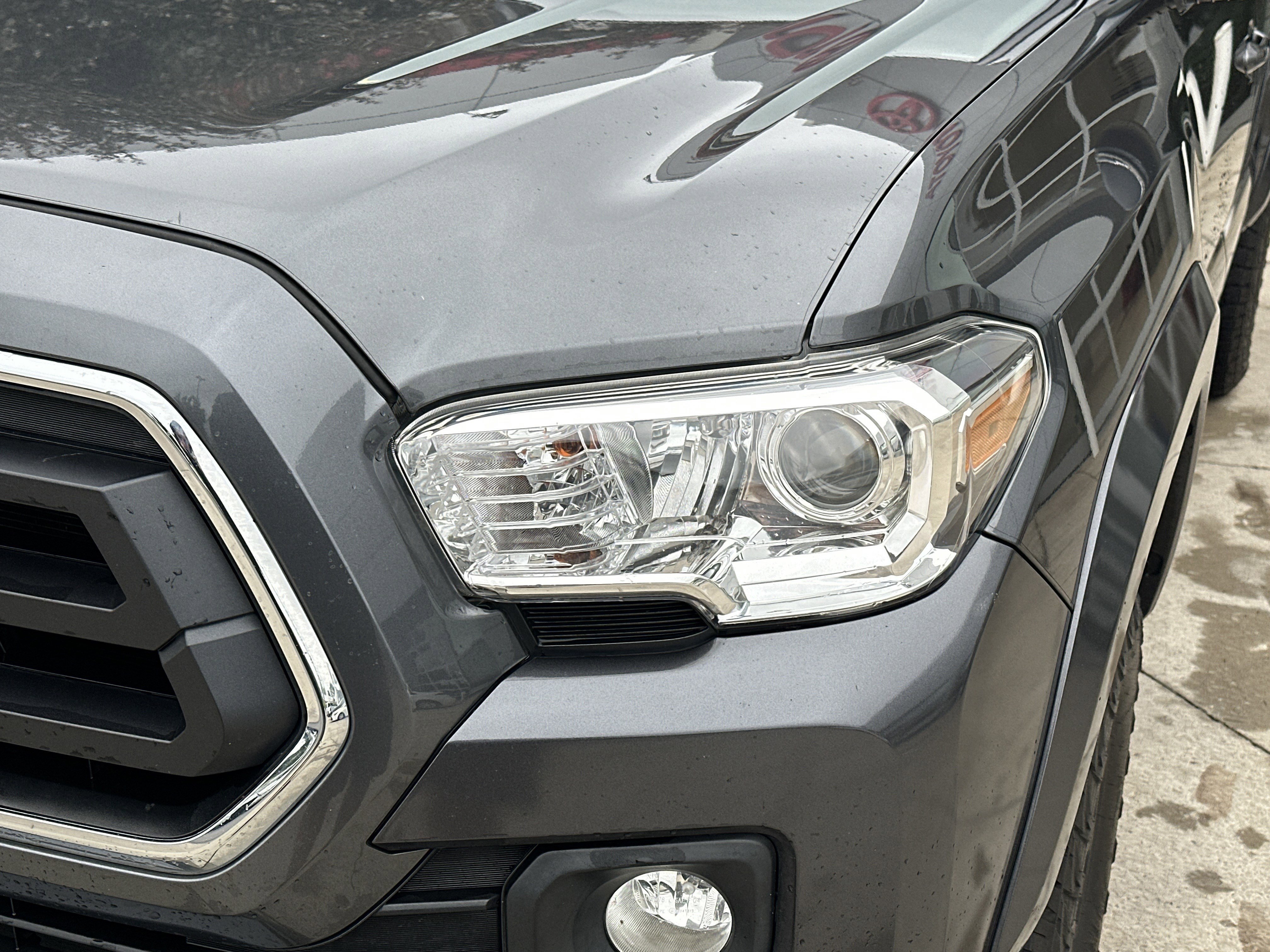 Used 2021 Toyota Tacoma SR5 w/ Technology Package AWD/4WD image 11