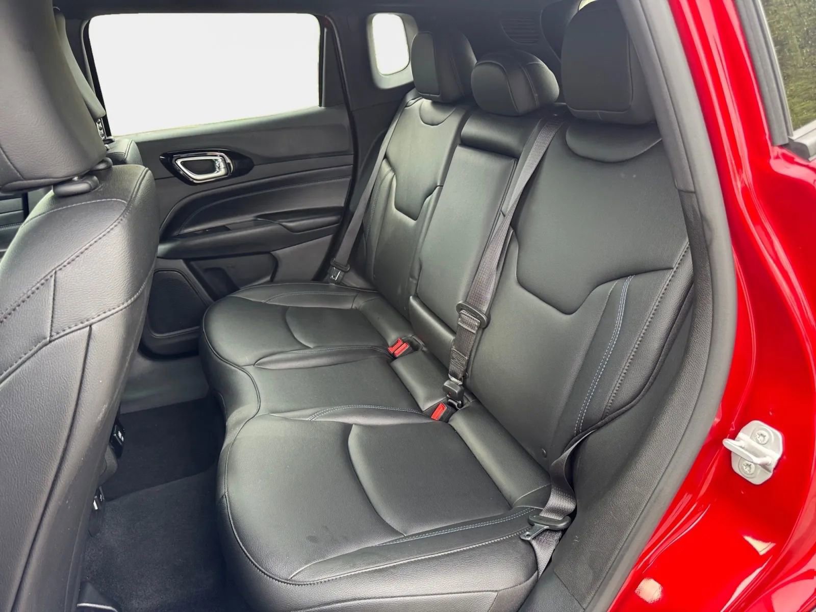 Used 2026 Jeep Compass Limited image 11