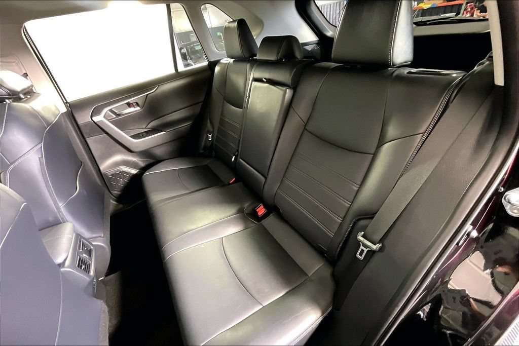 Used 2024 Toyota RAV4 XLE Premium FWD image 31