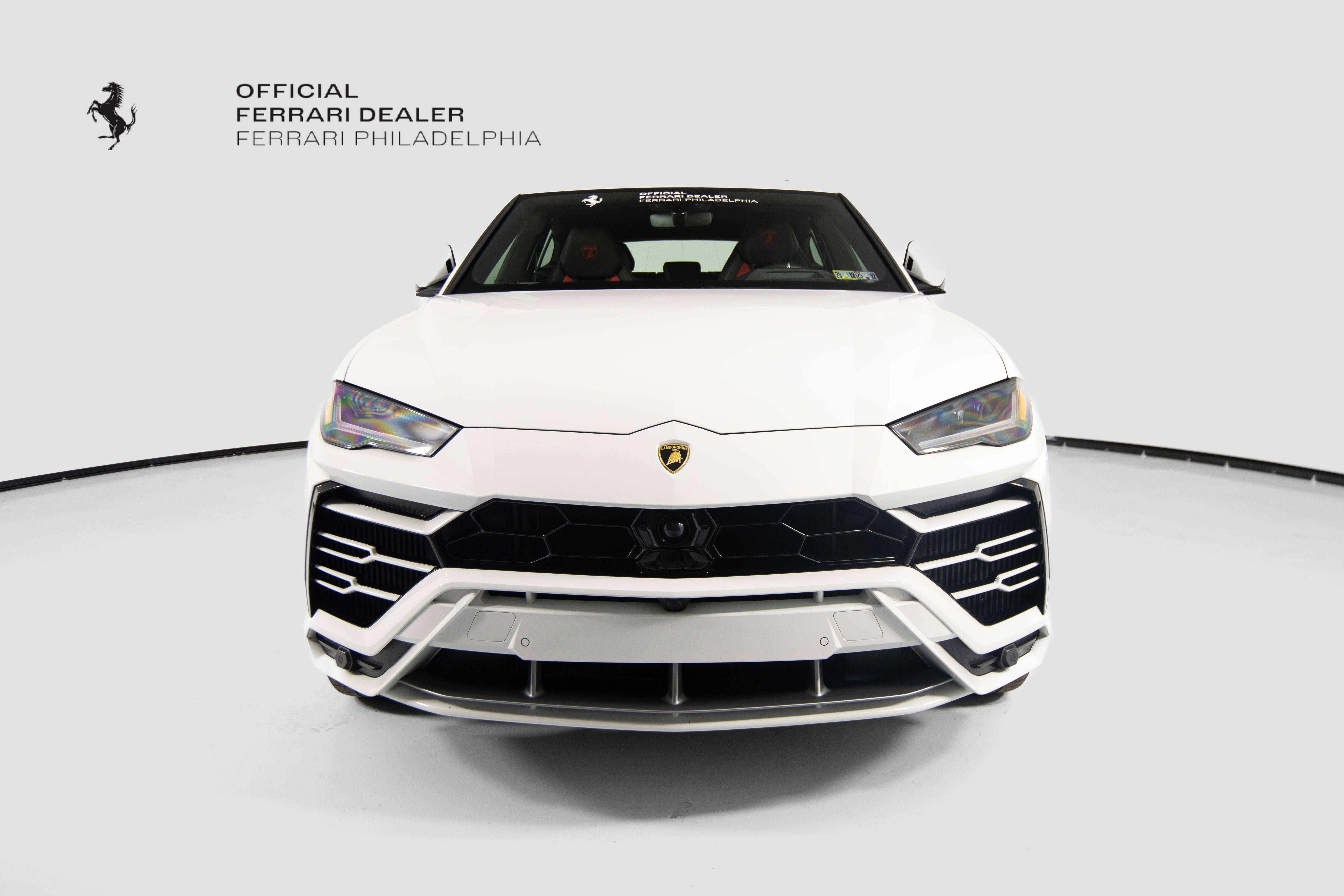 Used 2022 Lamborghini Urus image 2