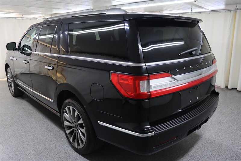 Used 2018 Lincoln Navigator L Select AWD/4WD image 4