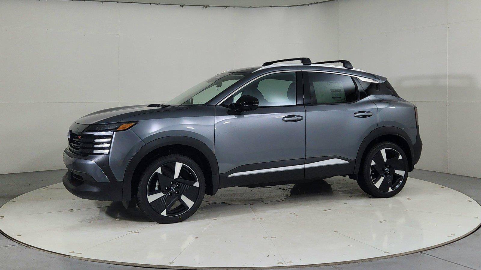 Used 2026 Nissan Kicks SR w/ Illumination Package AWD/4WD image 3