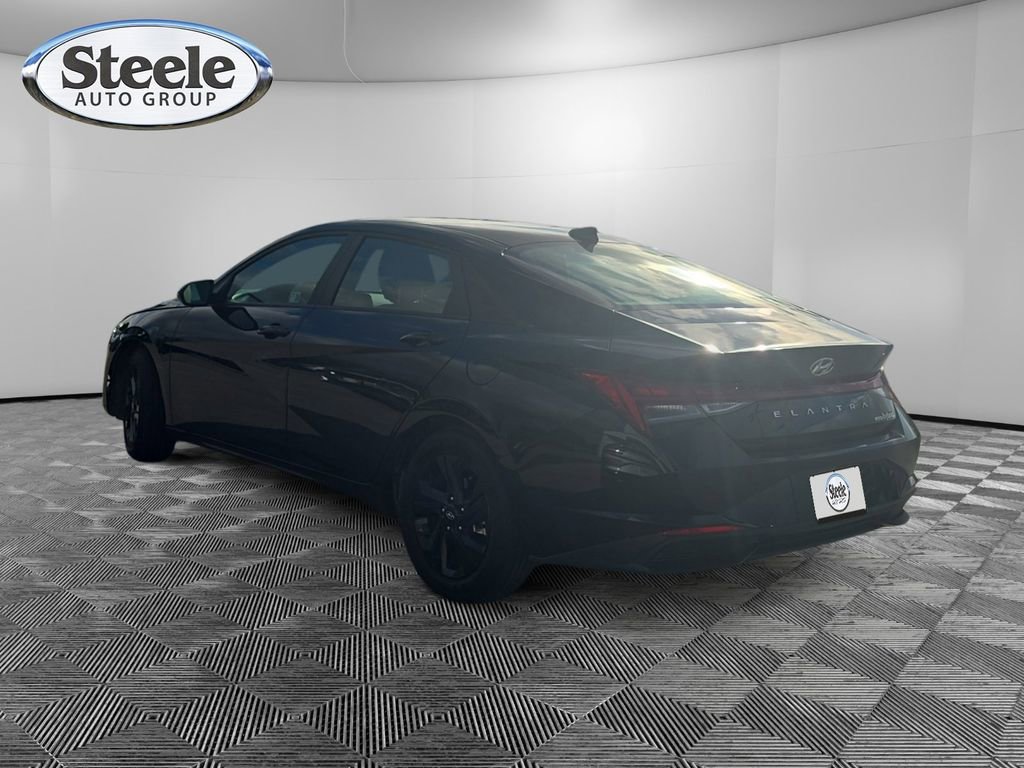 Certified 2023 Hyundai Elantra Blue w/ Cargo Package image 3